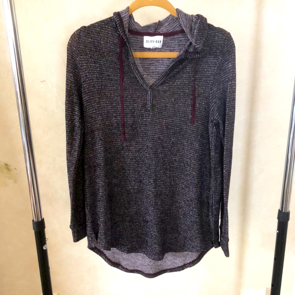 Never Worn!! Olive + Oak Light Weight Knit Top